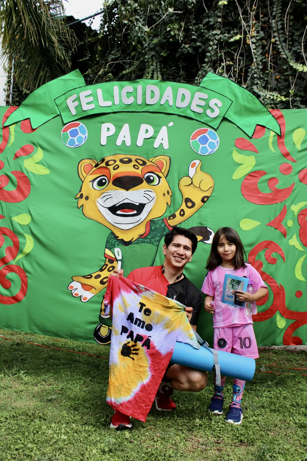 Tie-dye t-shirts — dads and kids